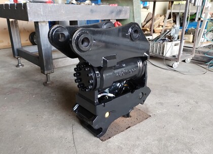 (Radlinger_790_TAMAR_bagr_JCB 86C-2)1